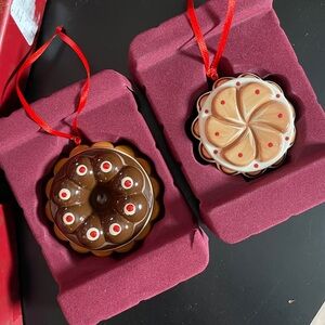 Villeroy & Boch Red Winter Bakery Decorations